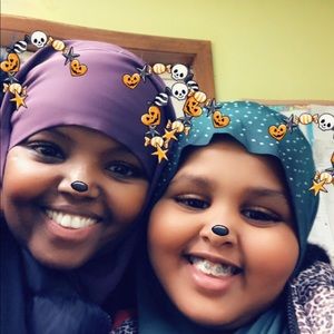 Meet your Posher, Muna